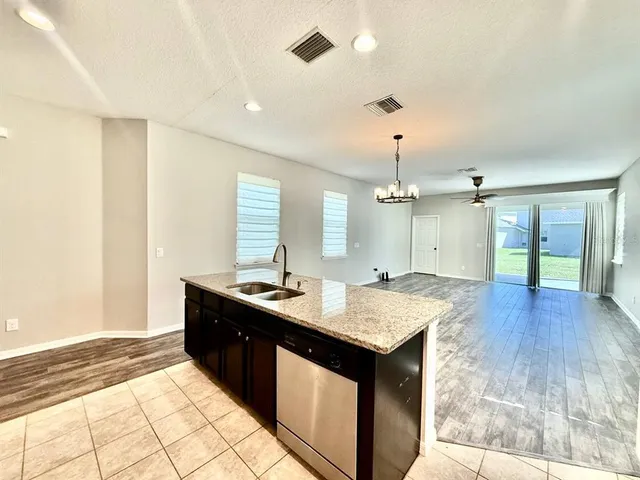 $2,100 | 5216 Suncatcher Drive, Wesley Chapel, FL 33545