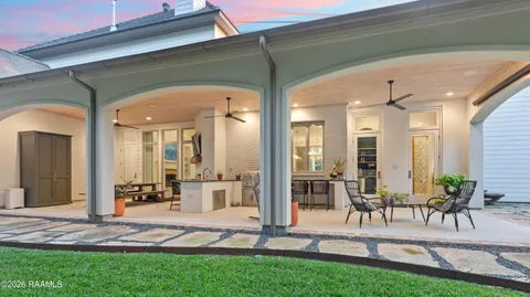$1,125,000 | 107 Pondside Drive, Lafayette, LA 70503