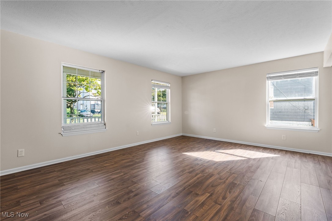 9622 Aetna Road Cleveland, OH 44105 - Photo 12 of 33 Gallery Image 12