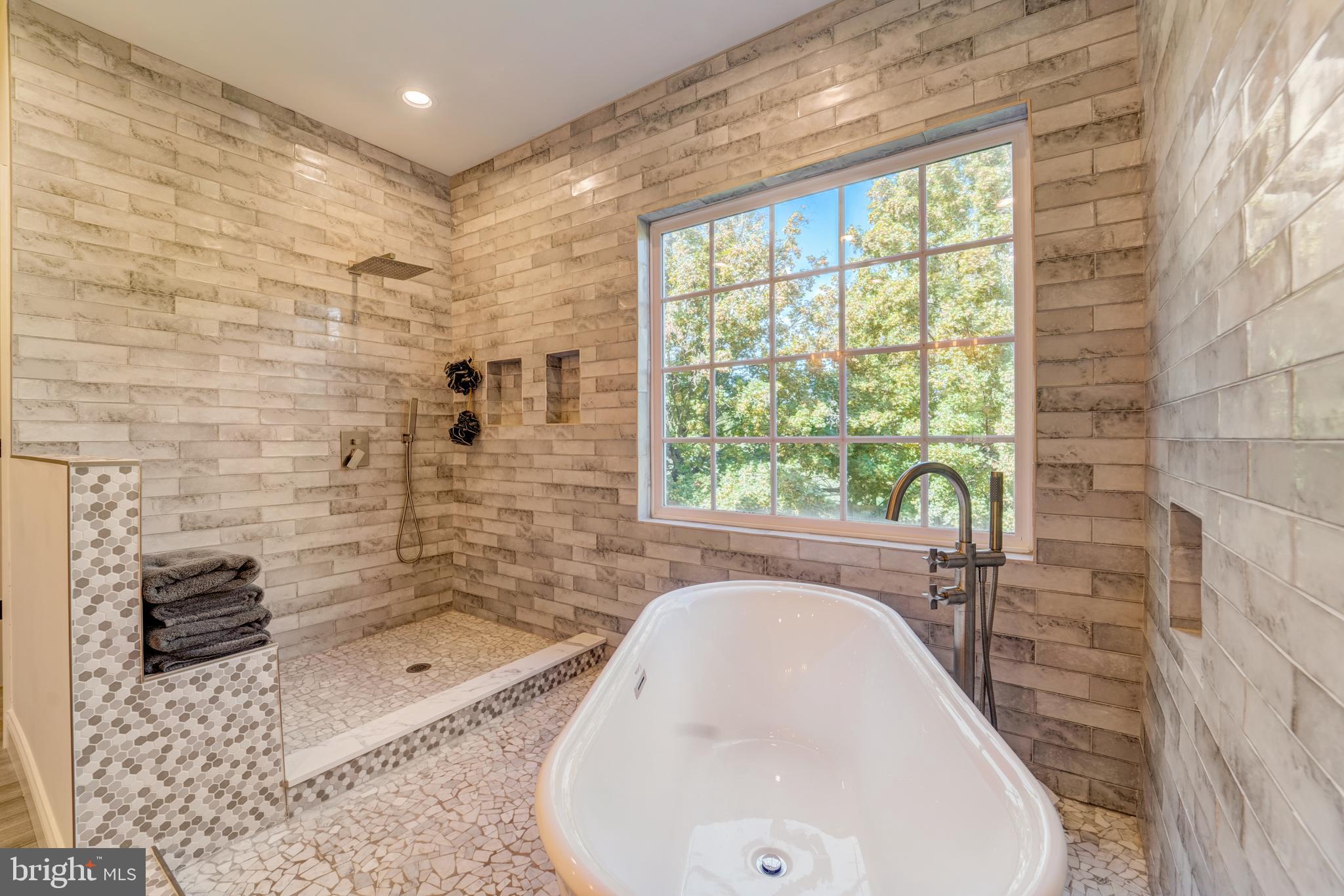 14705 McCann Farm Road Woodbine, MD 21797 - Photo 36 of 93 Main Level Primary Bathroom