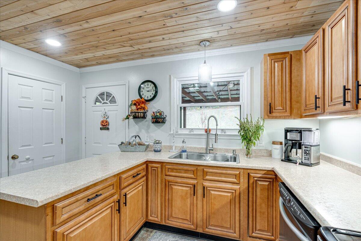 6925 Short Tail Springs Road Harrison, TN 37341 - Photo 7 of 29 09-6925 Short Tail Springs-9