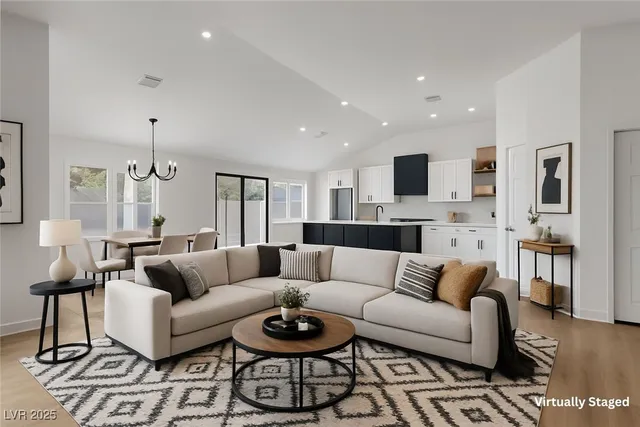 $509,900 | 363 El Pico Drive, Henderson, NV 89014