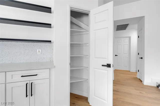 $499,999 | 363 El Pico Drive, Henderson, NV 89014