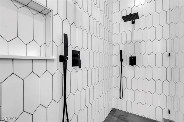 $499,999 | 363 El Pico Drive, Henderson, NV 89014