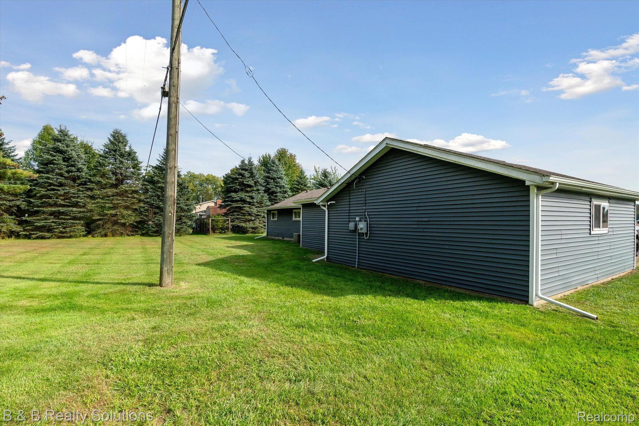 1661 East Burnside Road North Branch, MI 48461 - Photo 32 of 37 Gallery Image 32