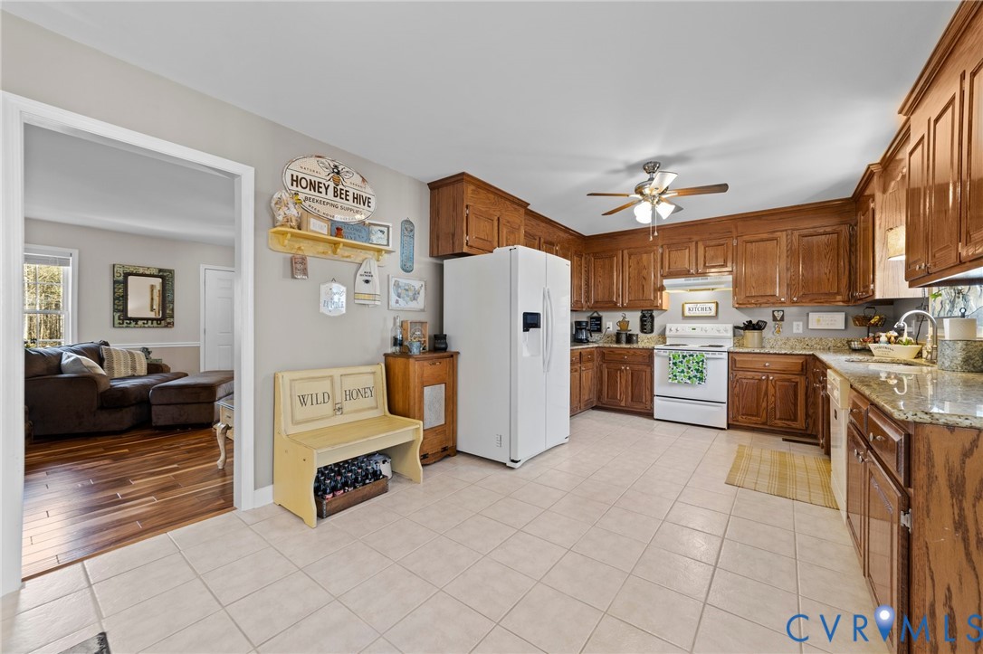 18730 Hawkins Church Road Dinwiddie, VA 23841 - Photo 9 of 39