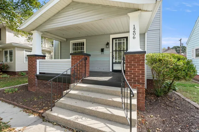 $180,500 | 1206 North Anthony Boulevard, Fort Wayne, IN 46805