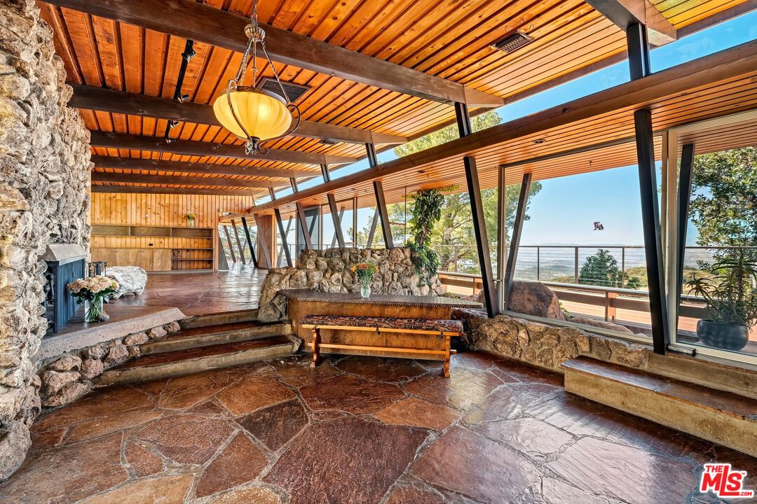 965 Stunt Road Calabasas, CA 91302 - Photo 6 of 67