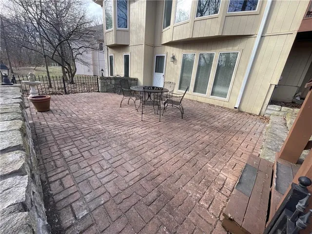 $470,000 | 4725 Meadow View Drive, Shawnee, KS 66226