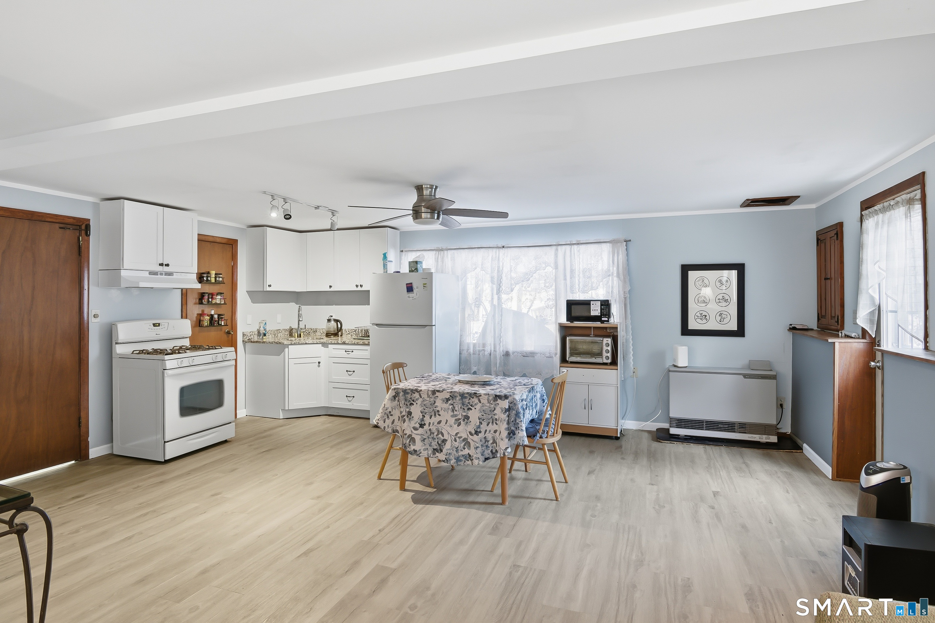 200 Short Beach Road East Haven, CT 06512 - Photo 29 of 40