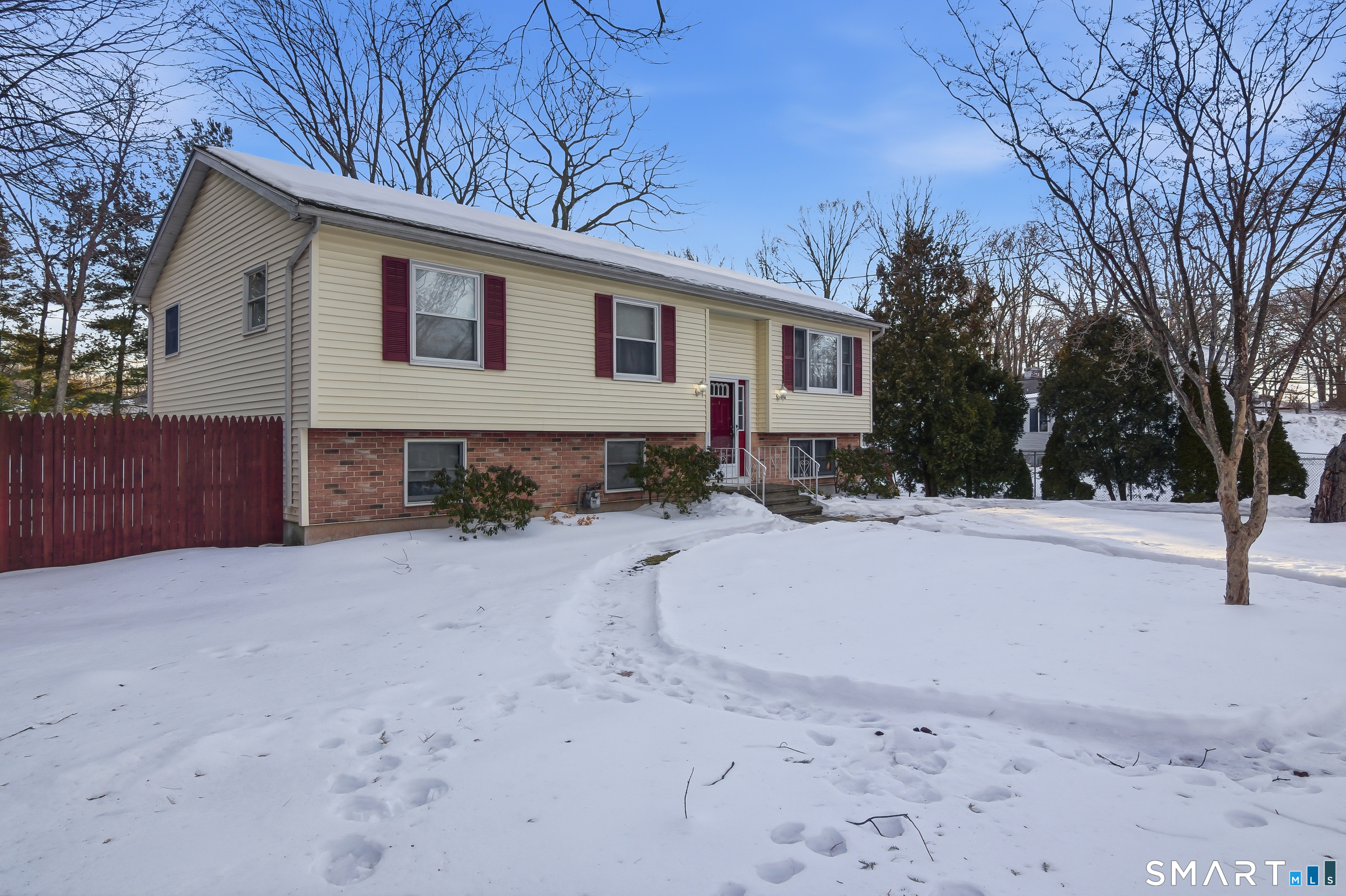 200 Short Beach Road East Haven, CT 06512 - Photo 35 of 40