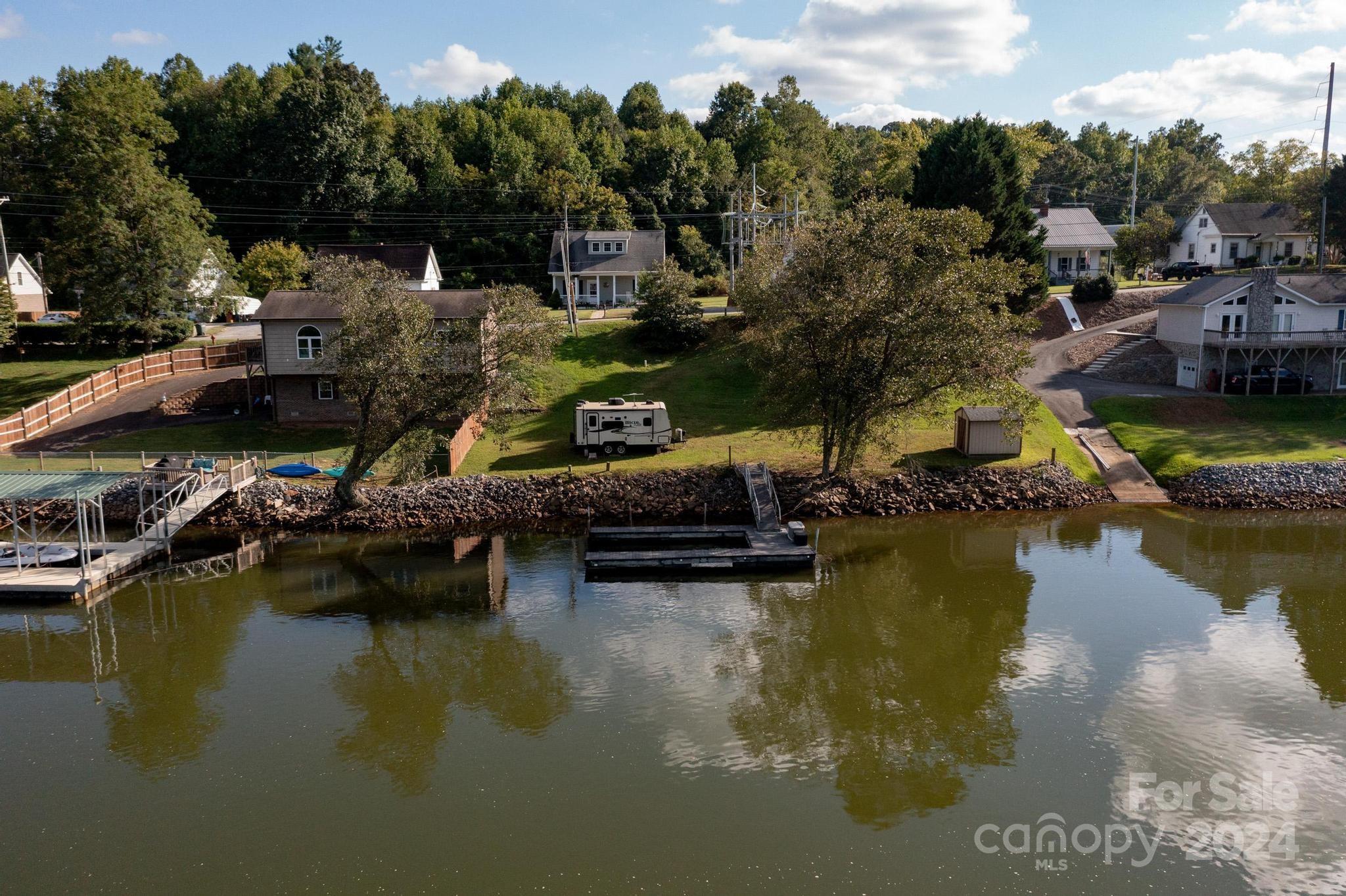 207 Catawba Avenue Hickory, NC 28601 - Photo 2 of 21