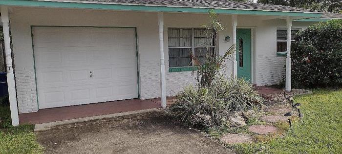 3722 Wilkinson Road Sarasota, FL 34233 - Photo 2 of 27