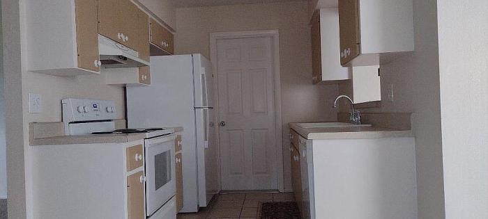 3722 Wilkinson Road Sarasota, FL 34233 - Photo 15 of 27