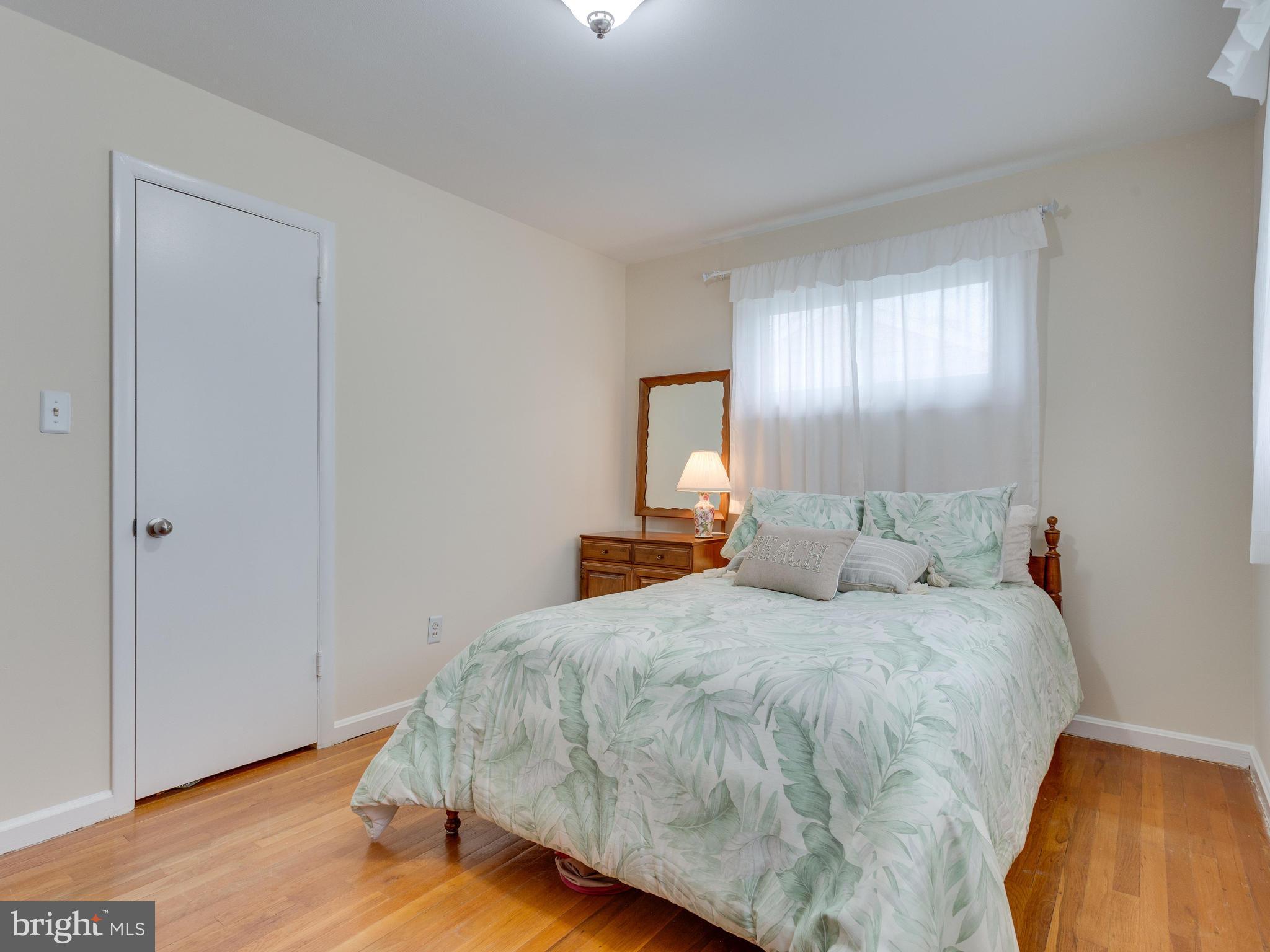 7108 Kerr Drive Springfield, VA 22150 - Photo 13 of 25 Bedroom