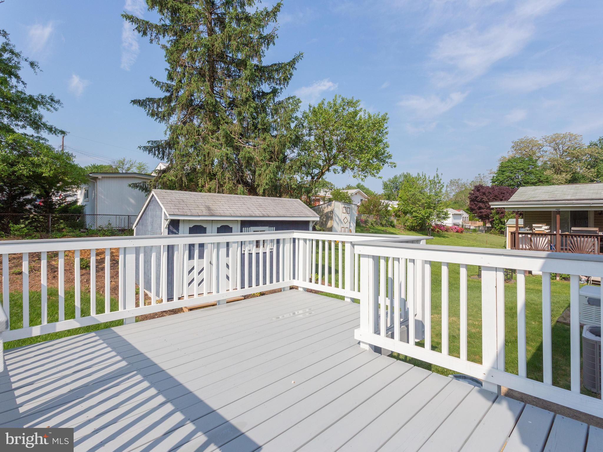 7108 Kerr Drive Springfield, VA 22150 - Photo 21 of 25 Deck