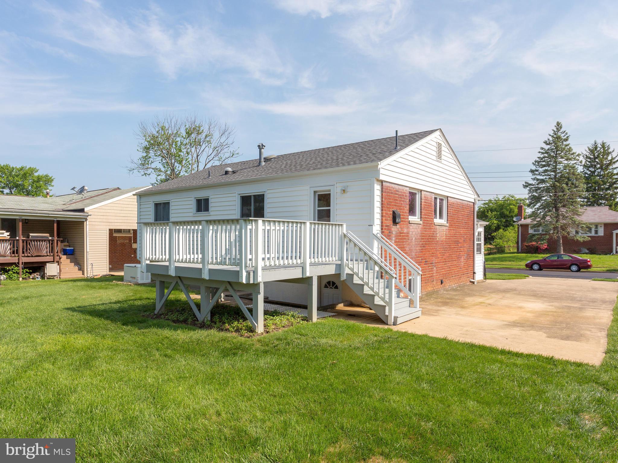 7108 Kerr Drive Springfield, VA 22150 - Photo 23 of 25 Exterior (Rear)