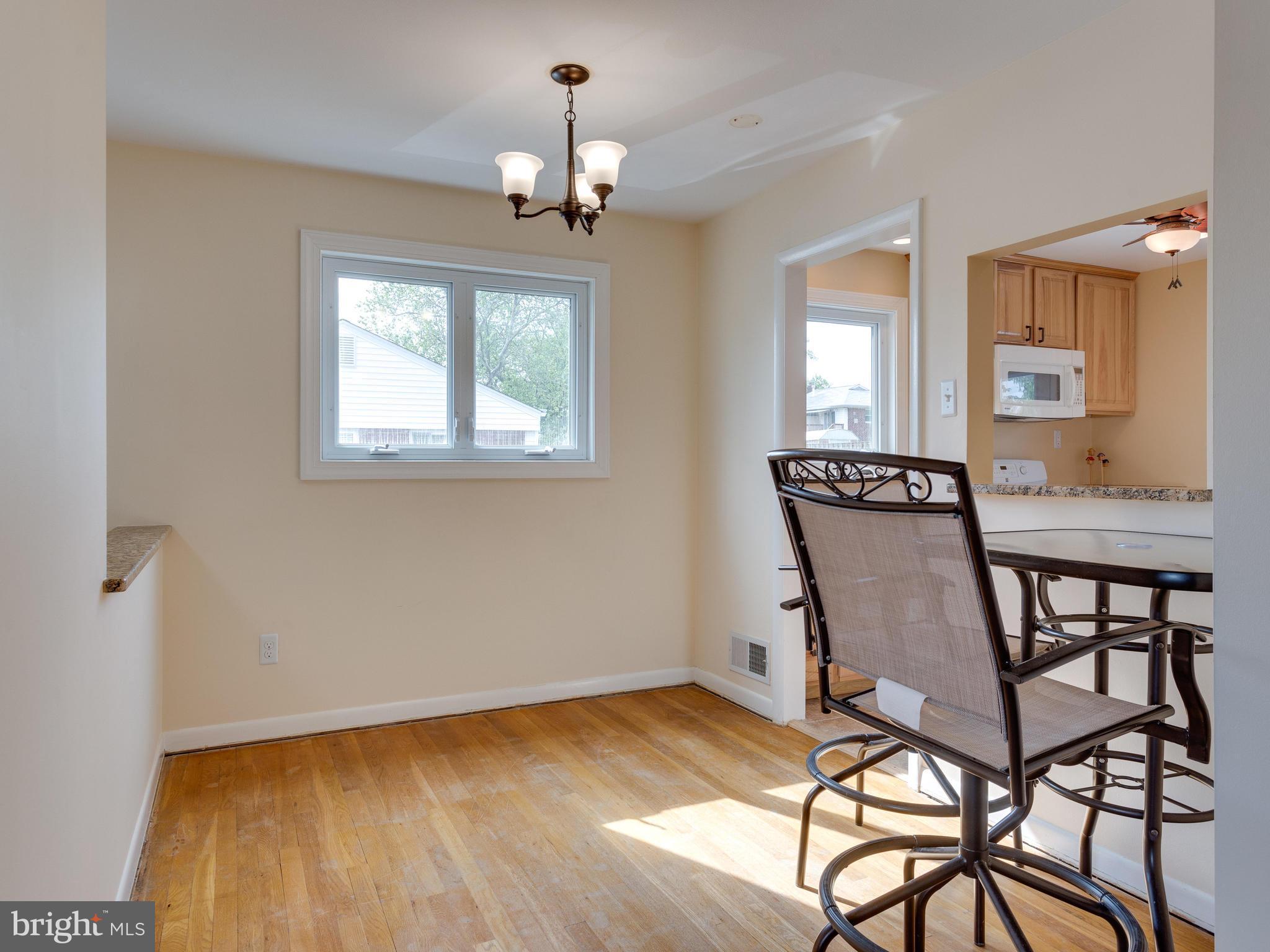 7108 Kerr Drive Springfield, VA 22150 - Photo 6 of 25 Dining Room