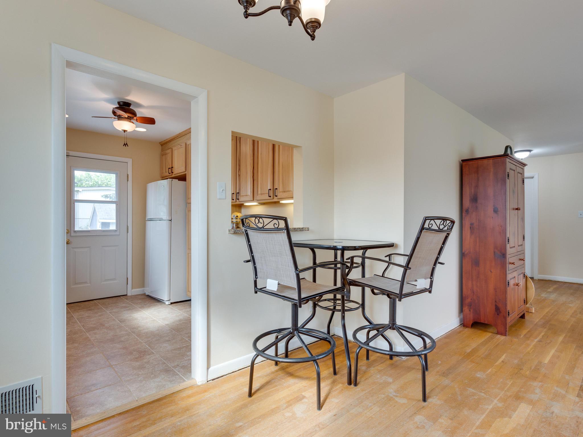 7108 Kerr Drive Springfield, VA 22150 - Photo 7 of 25 Dining Room