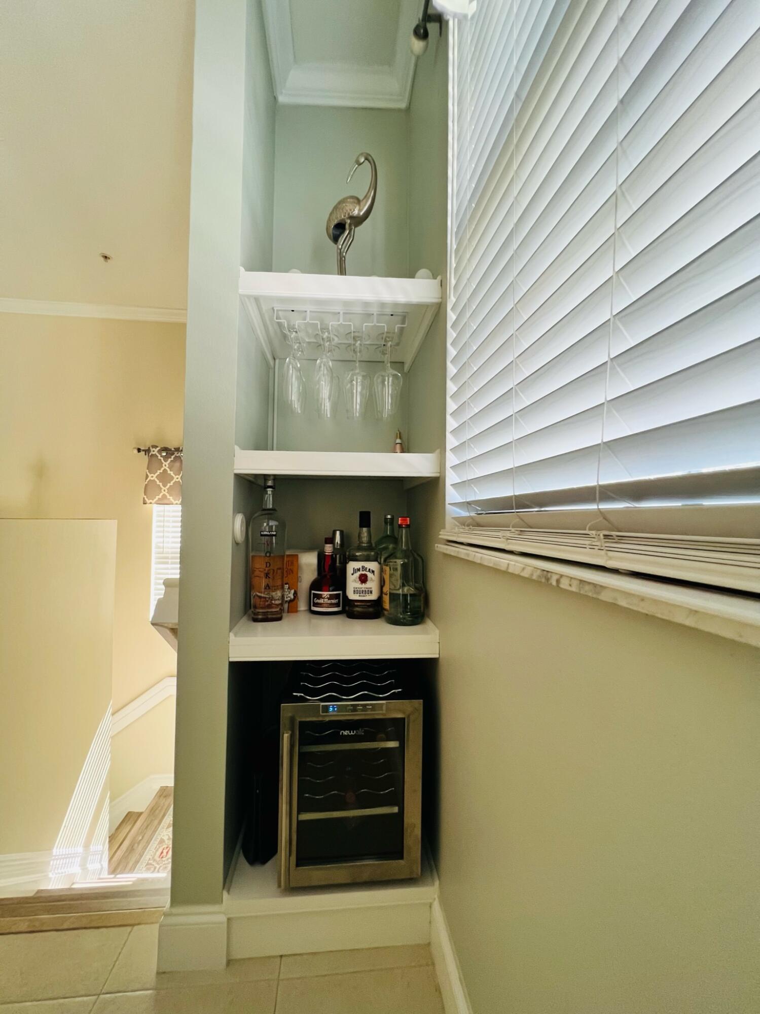 115 Lighthouse Circle, Unit B Tequesta, FL 33469 - Photo 7 of 19 bar cubby