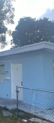 $1,350 | 2118 North 19th Avenue, Unit 14, Hollywood, FL 33020