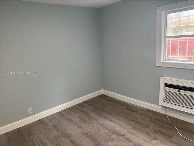 $1,350 | 2118 North 19th Avenue, Unit 14, Hollywood, FL 33020