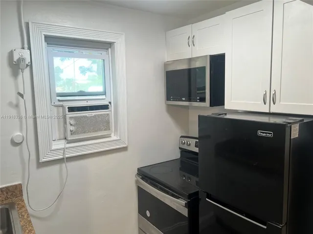 $1,350 | 2118 North 19th Avenue, Unit 14, Hollywood, FL 33020