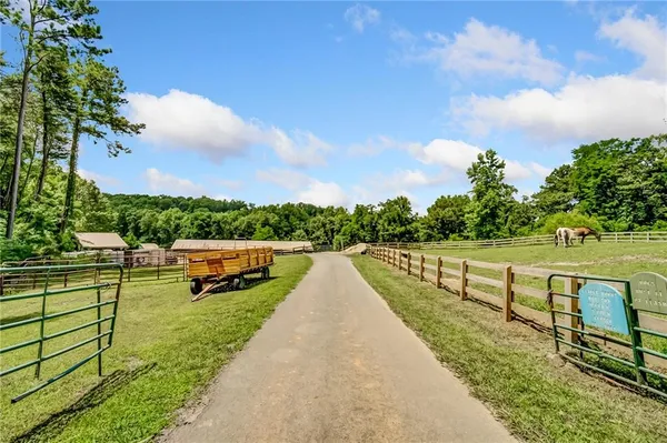 $695,000 | 816 Alpine Drive, Jasper, GA 30143