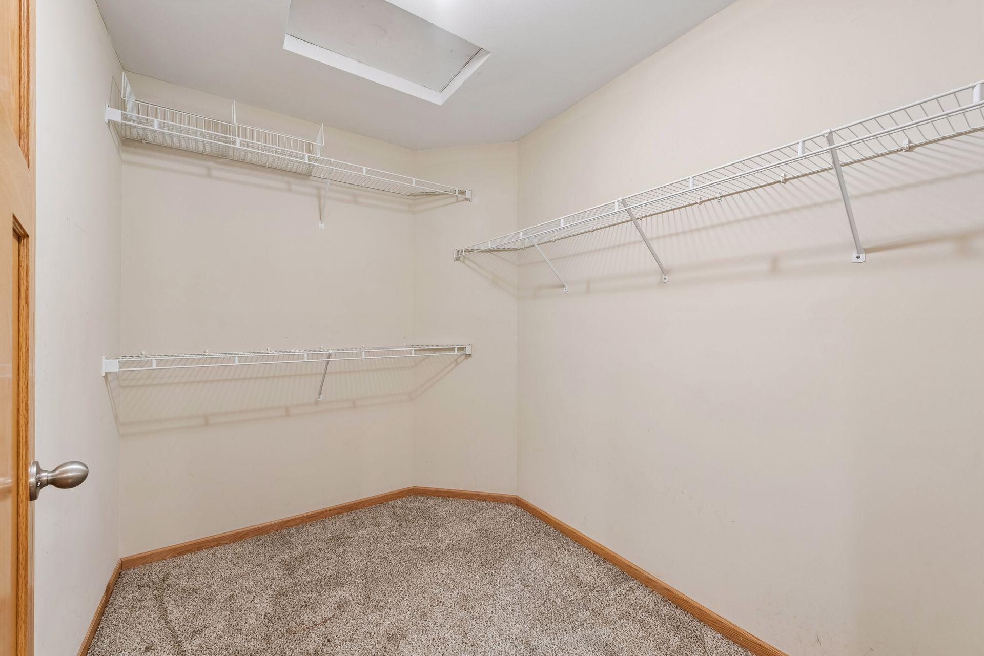 14721 Orchard Road Minnetonka, MN 55345 - Photo 17 of 31