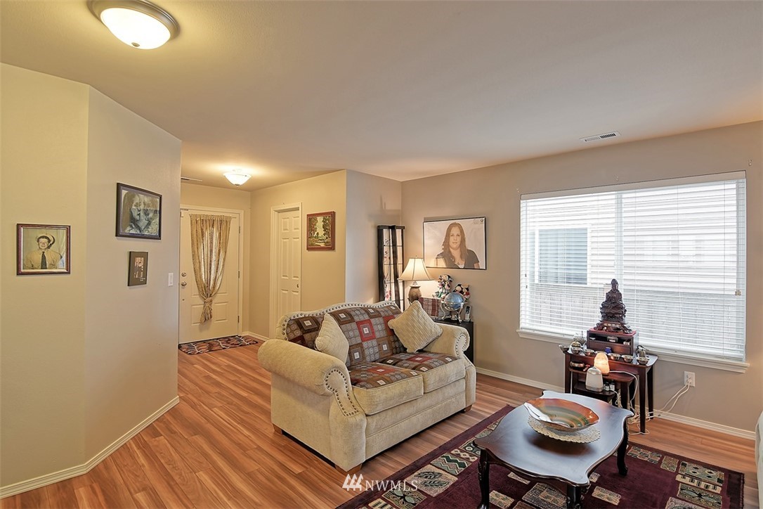 15424 39th Avenue Southeast Bothell, WA 98012 - Photo 2 of 24