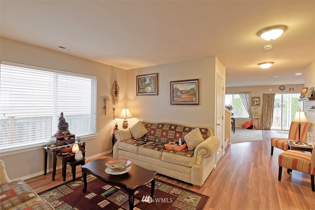 15424 39th Avenue Southeast Bothell, WA 98012 - Photo 3 of 24