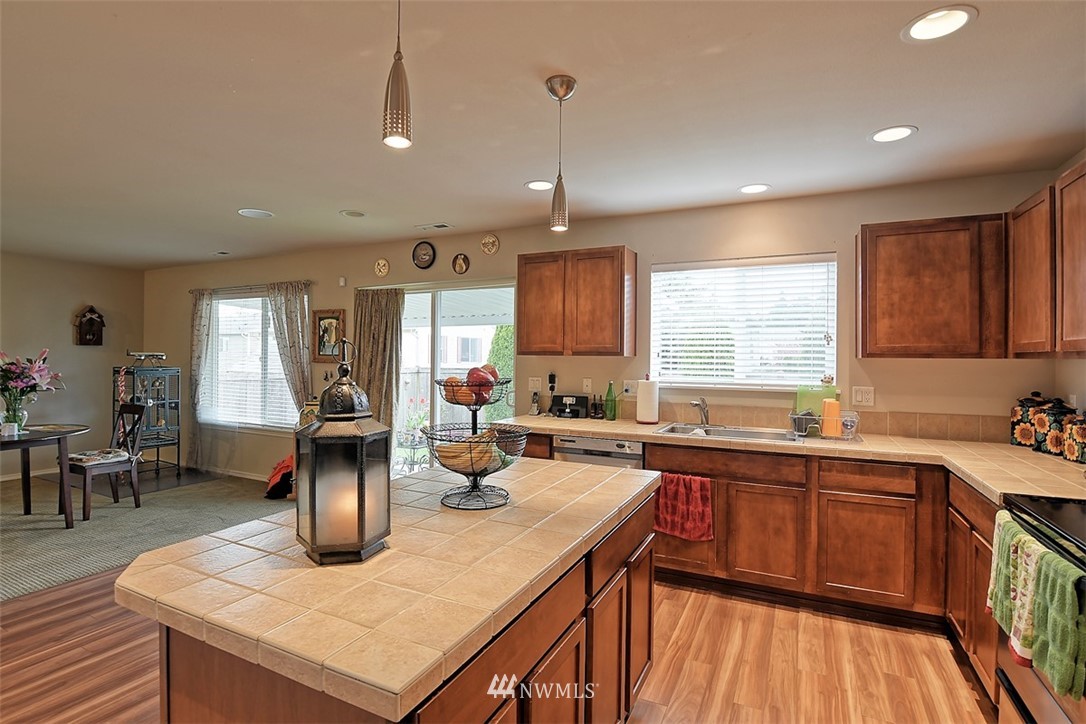 15424 39th Avenue Southeast Bothell, WA 98012 - Photo 10 of 24