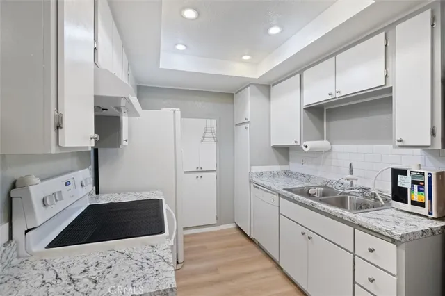 $429,900 | 20702 El Toro, Unit 271, Lake Forest, CA 92630