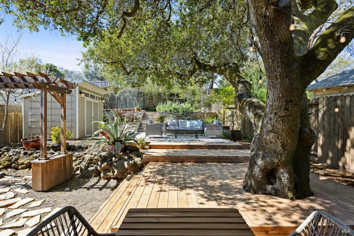 17546 Middlefield Road Sonoma, CA 95476 - Photo 33 of 50 Gallery Image 33