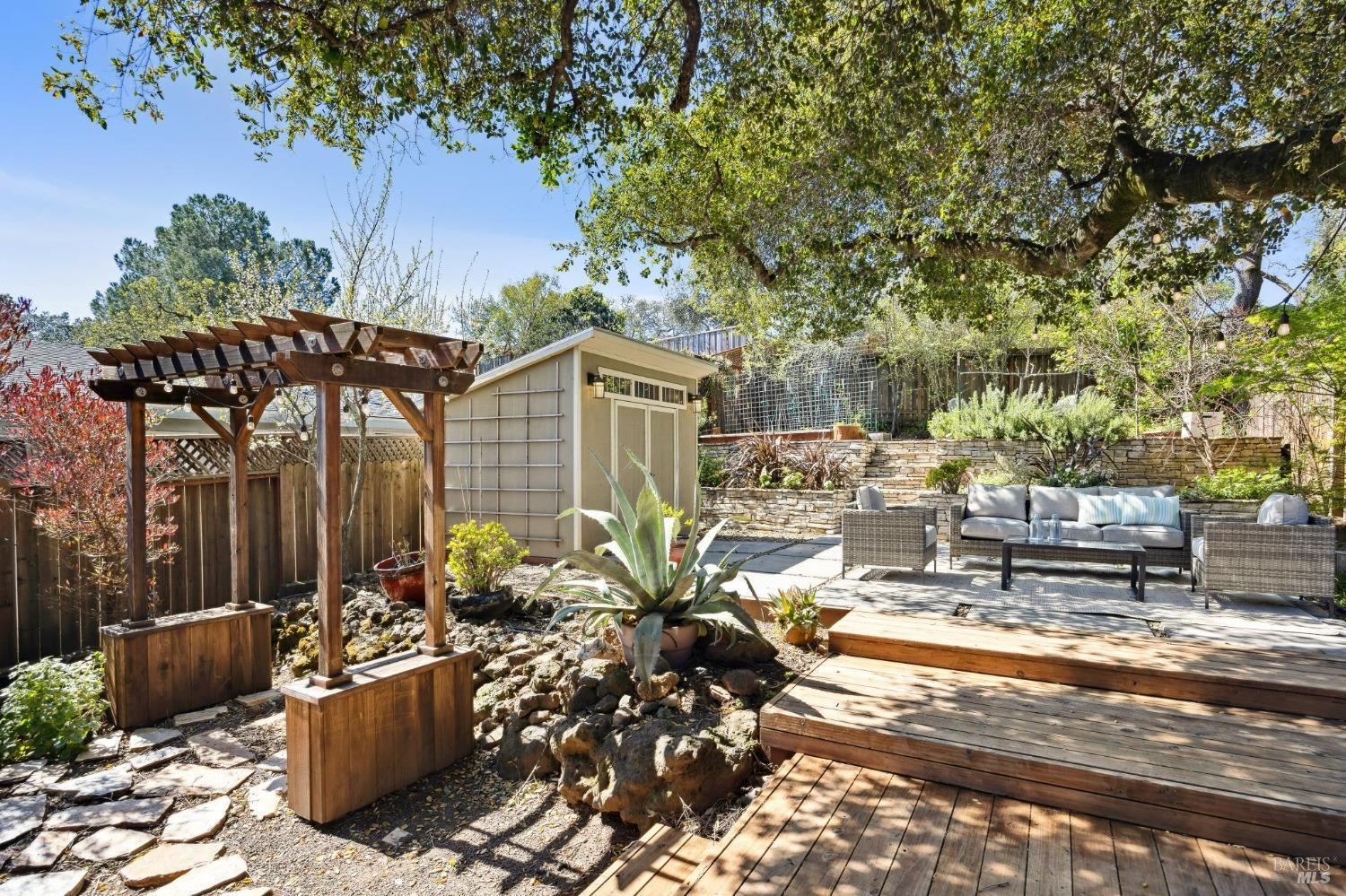 17546 Middlefield Road Sonoma, CA 95476 - Photo 37 of 50 Gallery Image 37