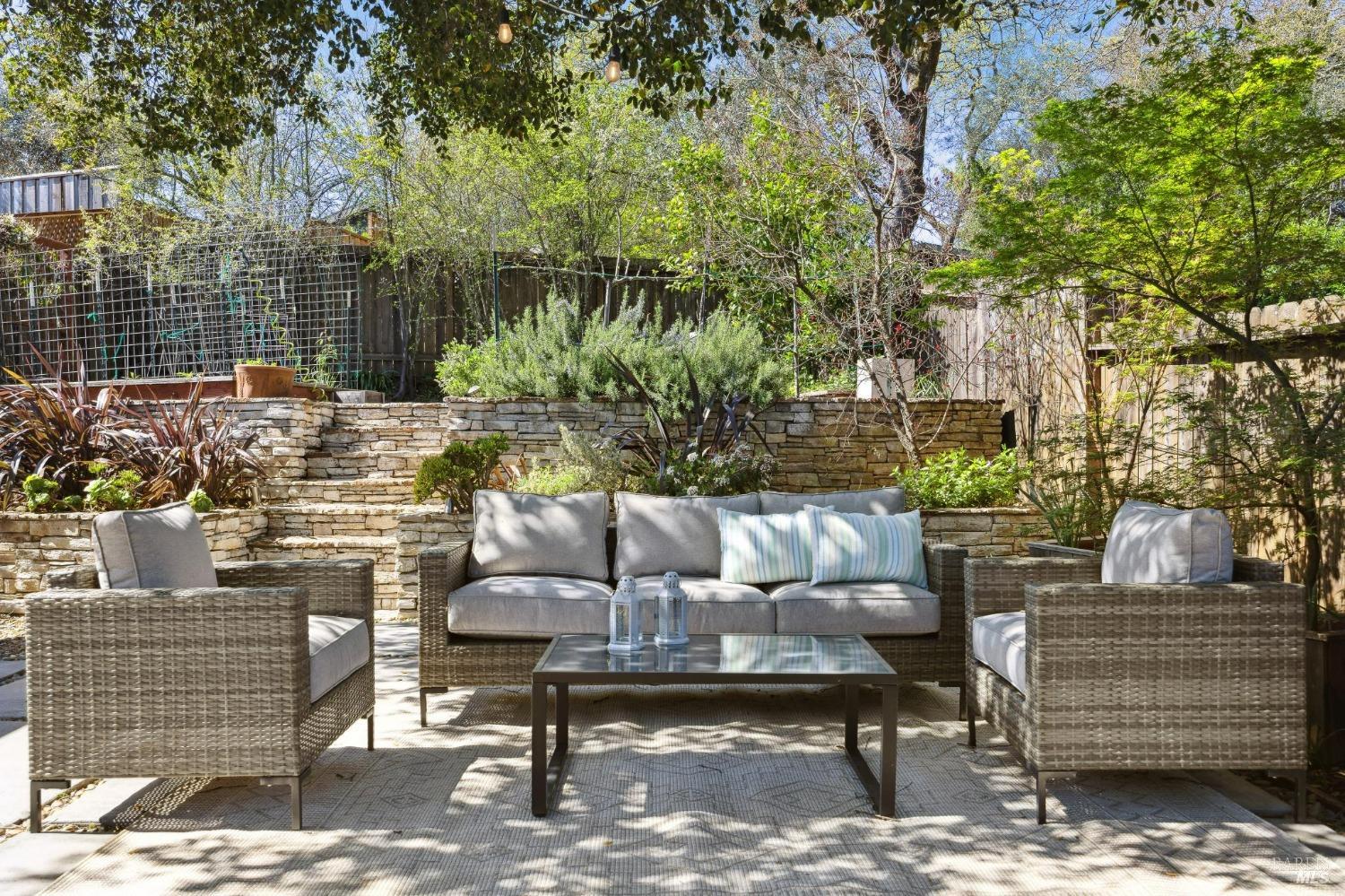 17546 Middlefield Road Sonoma, CA 95476 - Photo 39 of 50 Gallery Image 39