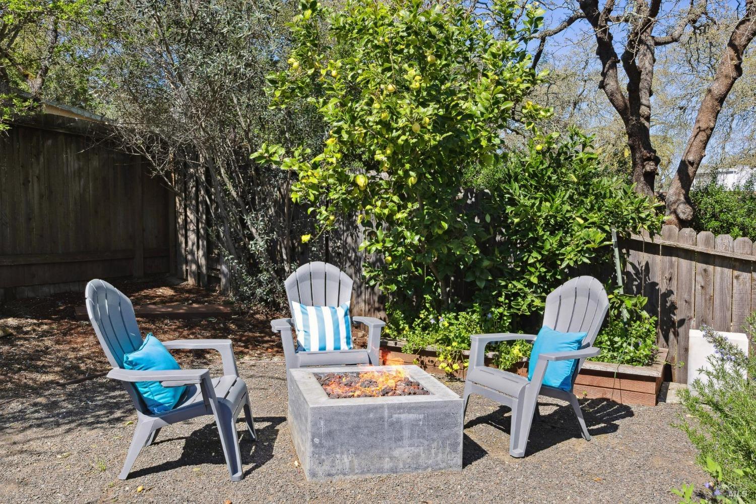 17546 Middlefield Road Sonoma, CA 95476 - Photo 45 of 50 Gallery Image 45
