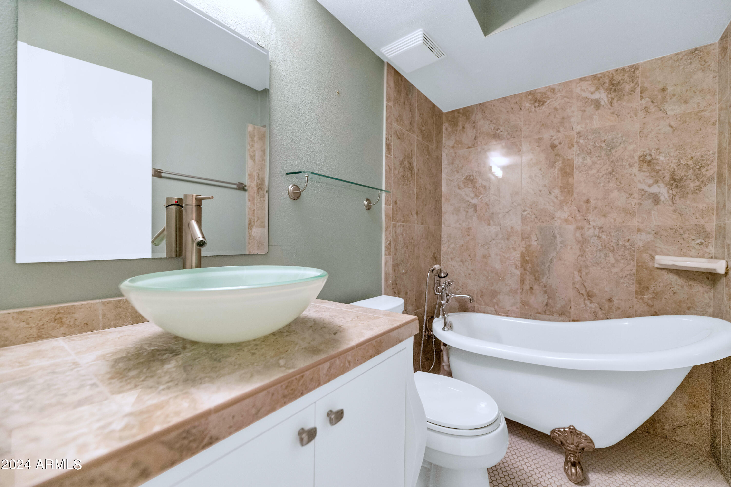 7113 East Arlington Road Paradise Valley, AZ 85253 - Photo 15 of 21 _TOD9475