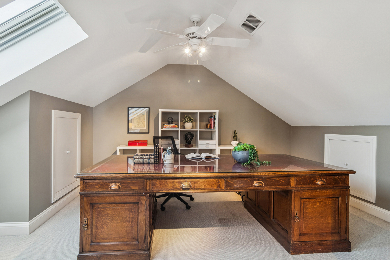 320 Washington Street Barrington, IL 60010 - Photo 21 of 34 a room with furniture and window