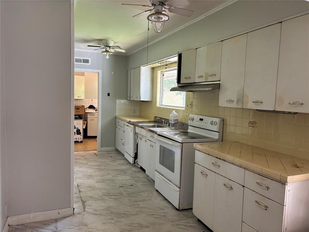 1815 West Oak Street Denton, TX 76201 - Photo 7 of 17