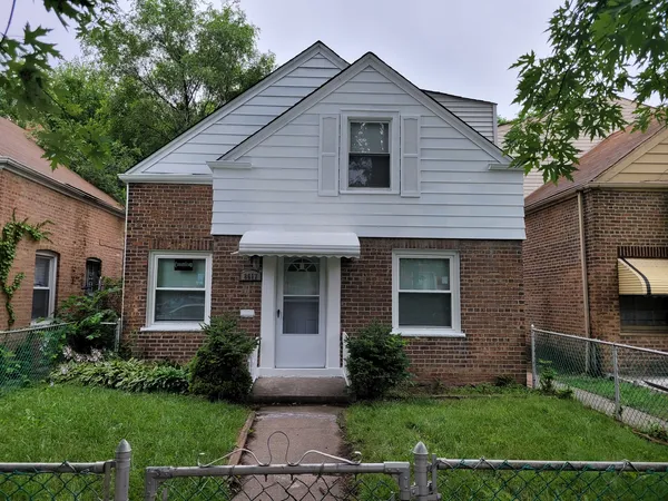 $2,000 | 8617 South Bennett Avenue, Chicago, IL 60617