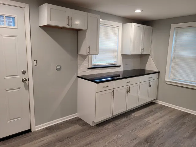 $2,000 | 8617 South Bennett Avenue, Chicago, IL 60617