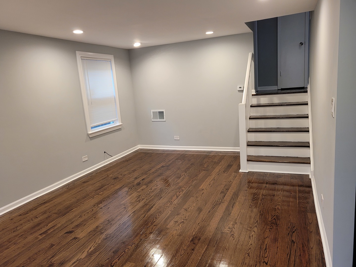 8617 South Bennett Avenue Chicago, IL 60617 - Photo 7 of 18