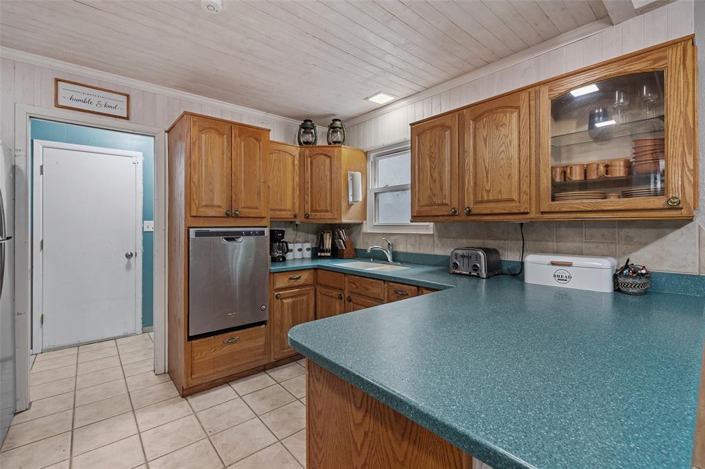 4111 Davis Road Granbury, TX 76049 - Photo 10 of 33