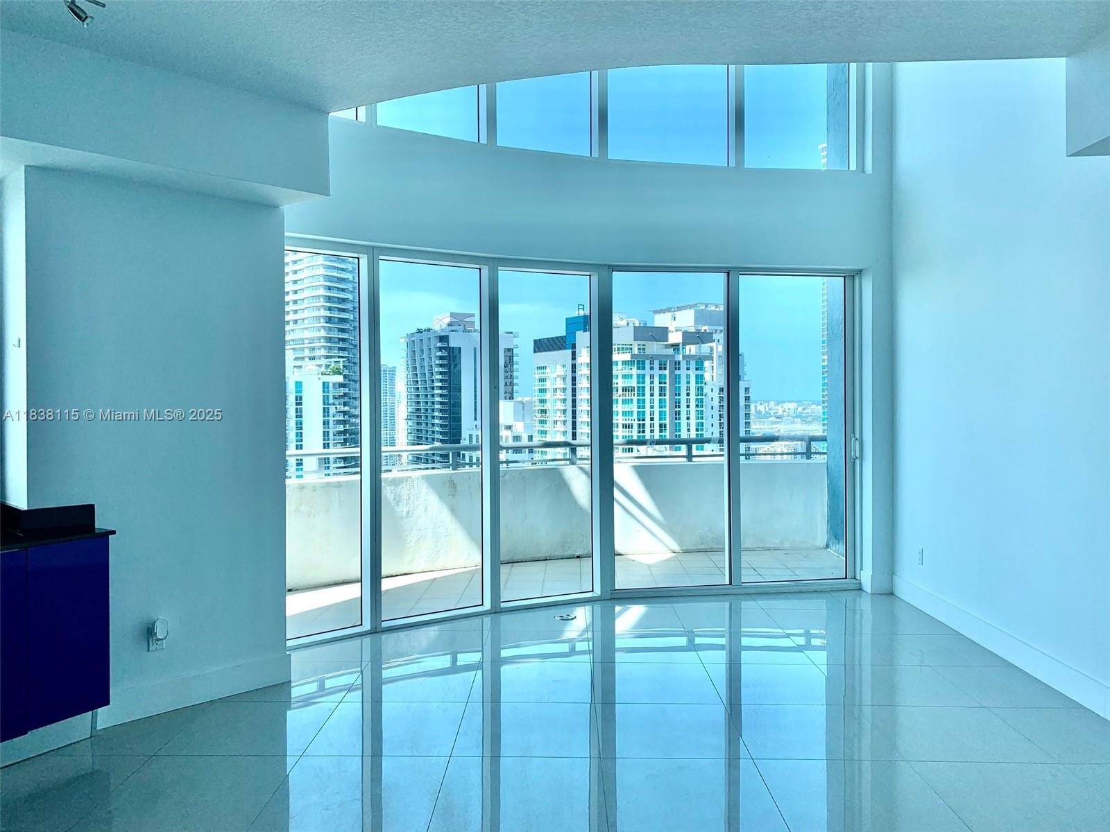 60 Southwest 13th Street, Unit 3826 Miami, FL 33130 - Photo 5 of 29 view of an entryway