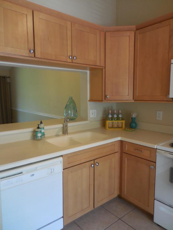 3939 Northeast 5th Avenue, Unit E201 Boca Raton, FL 33431 - Photo 10 of 36 20160520170107331340000000-o