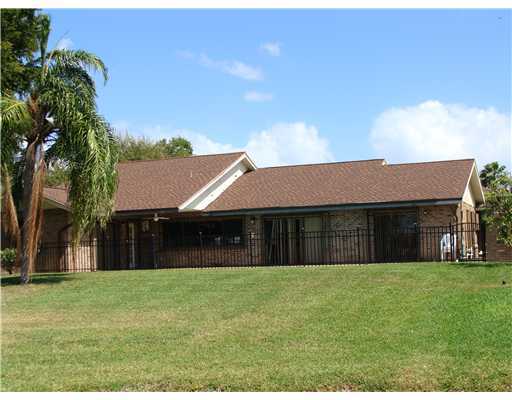 17641 Lake Park Road Boca Raton, FL 33487 - Photo 10 of 16 Additional Photo