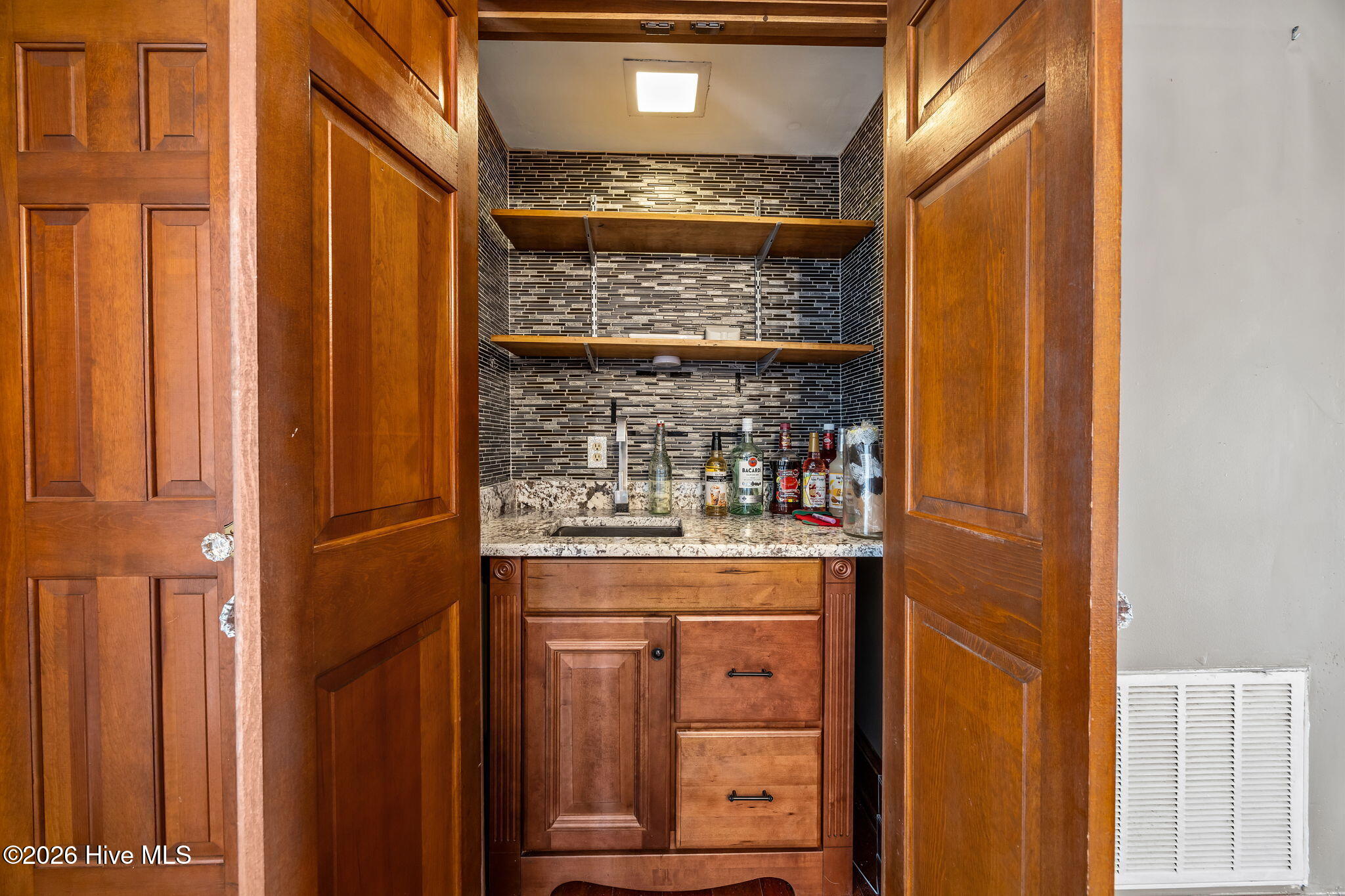 5808 Devon Circle Raleigh, NC 27604 - Photo 13 of 23 wet bar