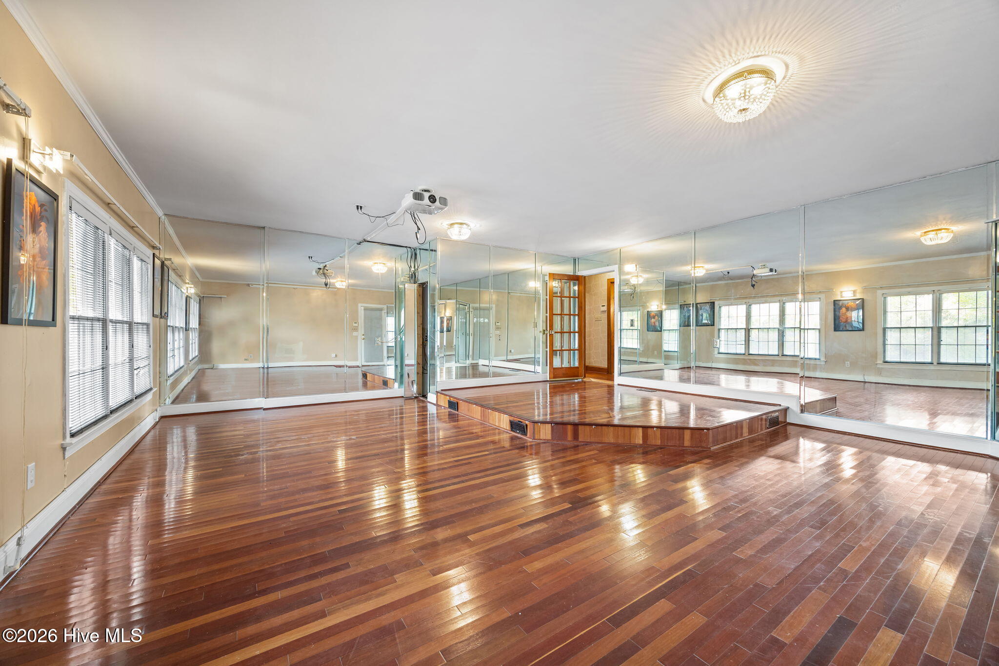 5808 Devon Circle Raleigh, NC 27604 - Photo 8 of 23 Theater / Den