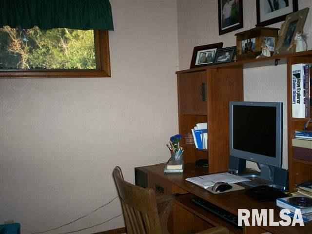 22840 Moens Road Atkinson, IL 61235 - Photo 8 of 12 Gallery Image 8